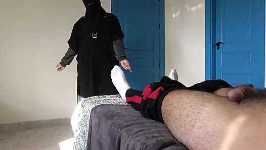 78 yaşındaki Alman dede Türk kızına onun için dans etmesini söylüyor