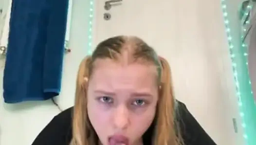 Sexy schlampiger blowjob mit jucielussie