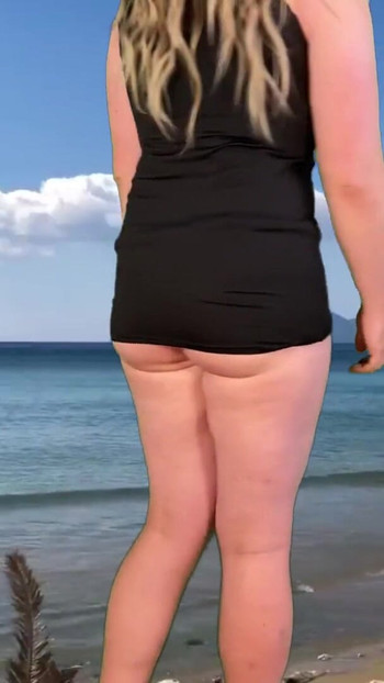 Must-see moment from "Big dick shemale in tight dress public masturbation"