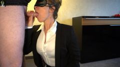 Sexy Sekretärin - Kehlenfick und Frontalsex - Business-Schlampe