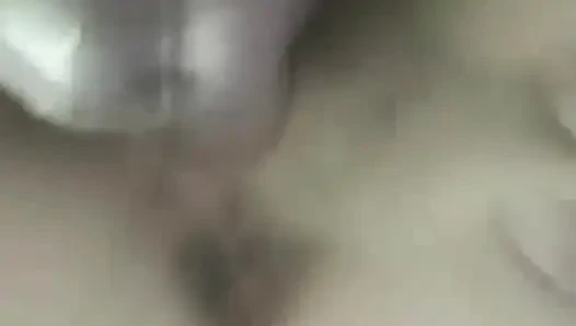 Öğleden sonra havuz kenarında