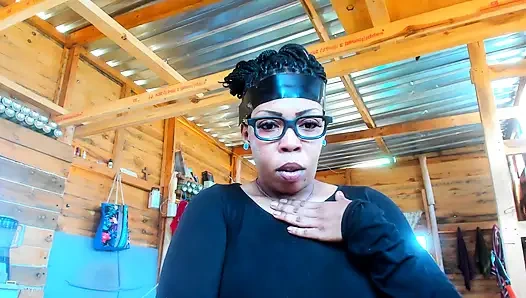 Rollenspiel, alien-Frau mit dickem Arsch landet auf der Erde ...