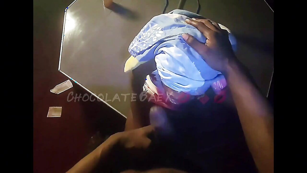 Omg They Caught Me Taking Tips From the Private Room!! Im Trouble Guys Help Me Get Away