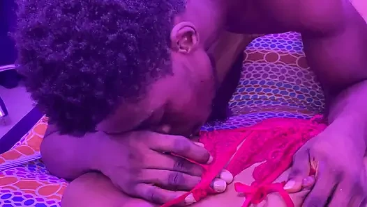 Kontol hitamku dicrot sama teman sekamarku