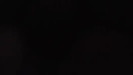 Wir gleichen das aus, indem wir spielen, und am Ende ficken wir miteinander