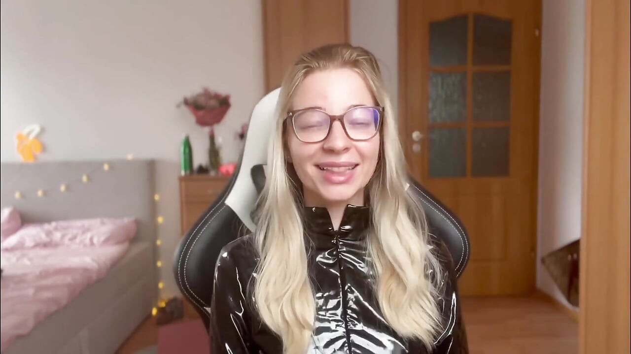 All You Need to Know About Latex Fetish (pvc, Leather)