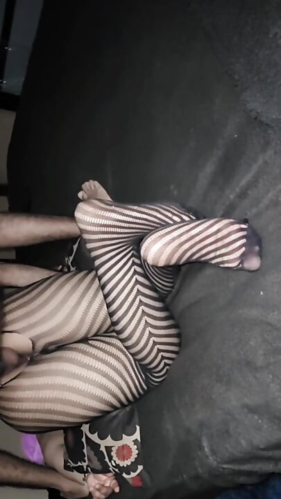 Gorąca bhabhi desi aunty milf macocha w siatkowych pończochach dobrze rżnięta