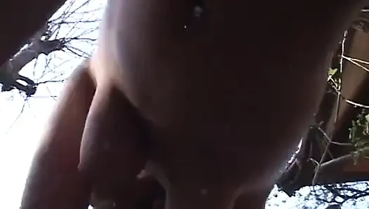 Tombul esmer açık havada sikilmeyi seviyor