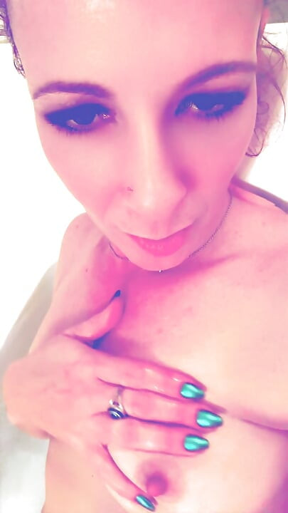 Shelby banyo saatini seviyor