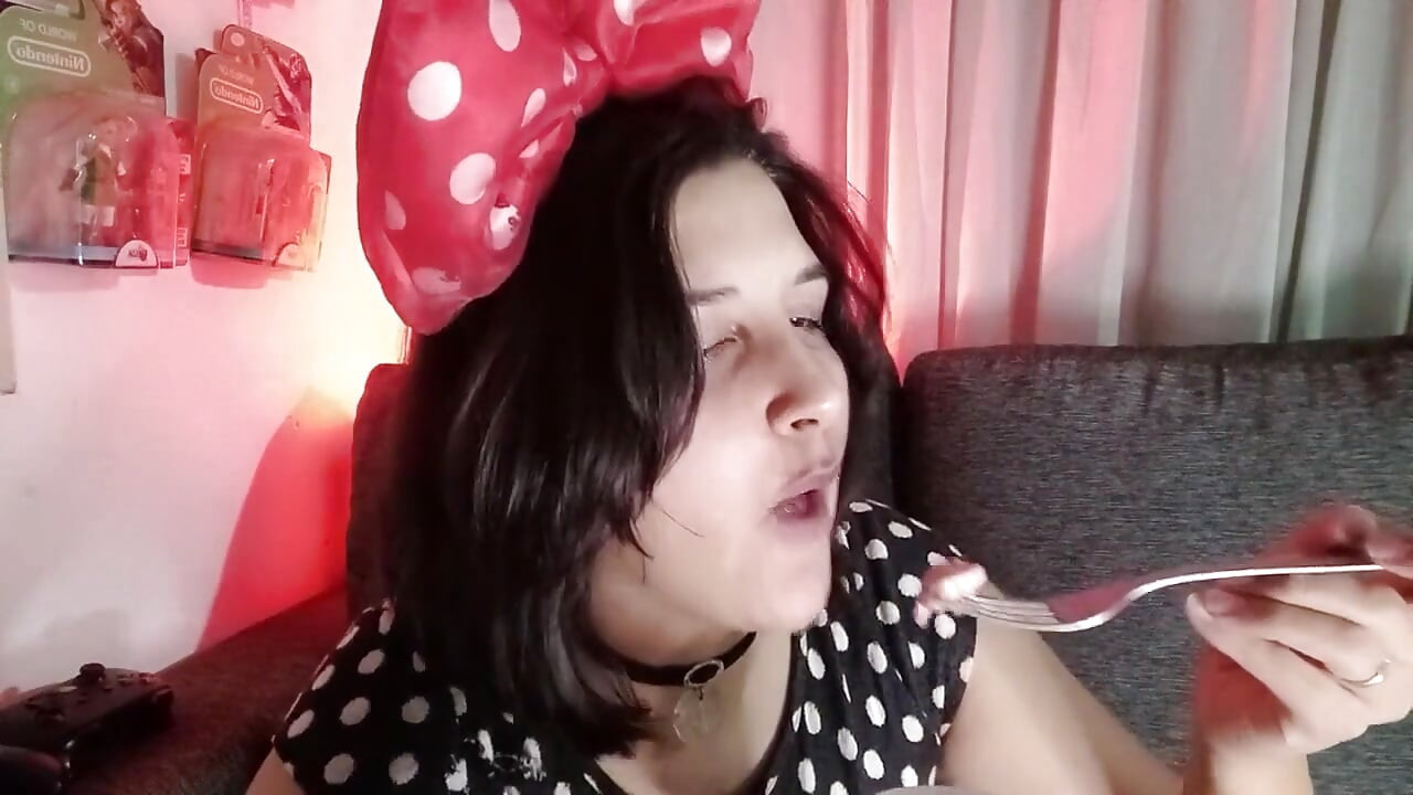 Att göra en bubblegum röra - minnie outfit - kanin looner