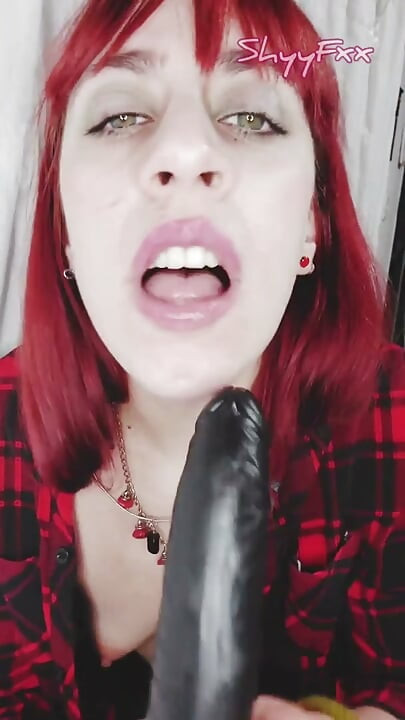 Shyyfxxx Underdanig Fan Beder Hendes Idol Om En Beskidt Slimet Pik, Der Suger joi