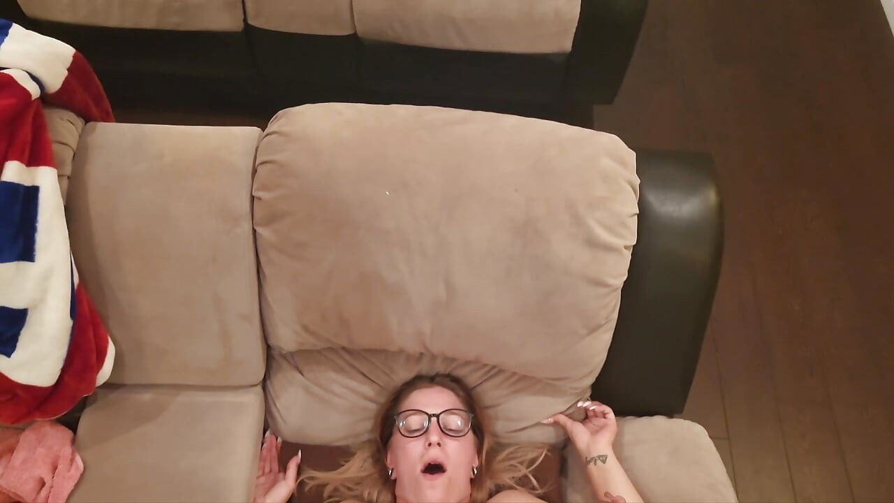 Hot MILF Squirting and Hot Sex Ends with a Big Creampie