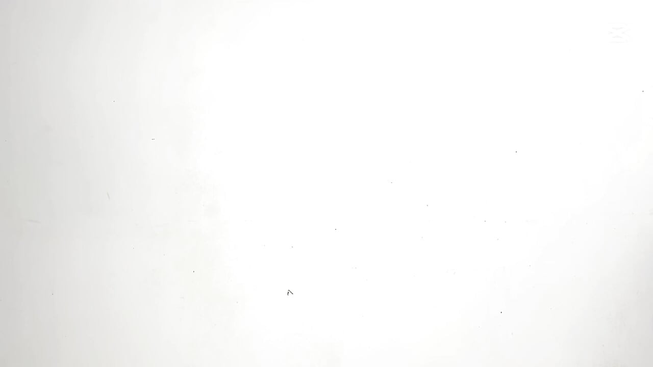 Kocası işteyken havlulu evli kadın kuryeyle sikişiyor