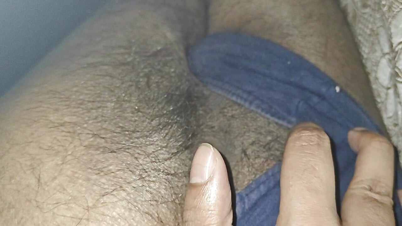 Hindi desi video kisi ne aake dekh liya...