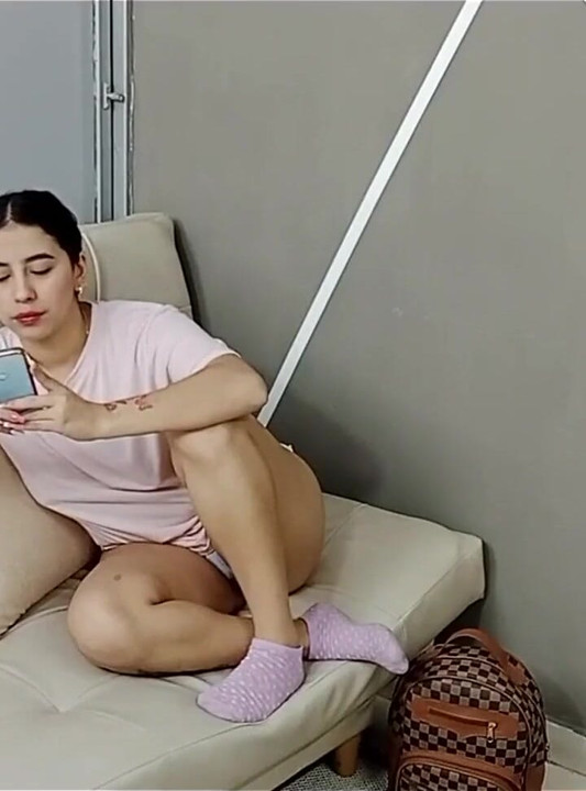 I Take Advantage of Being Alone at Home to Masturbate but My Stepfather Arrives and Ends up Giving Me Dick for Horny- Full Story