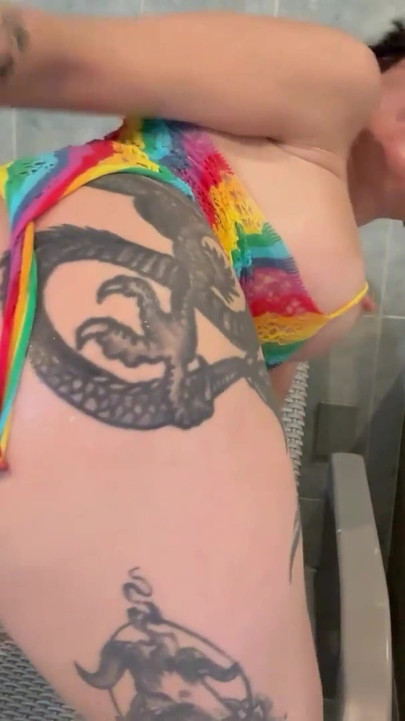 Cris Bathory Having Fun with Anal Chanting