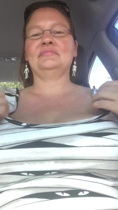 Big Boobs flash