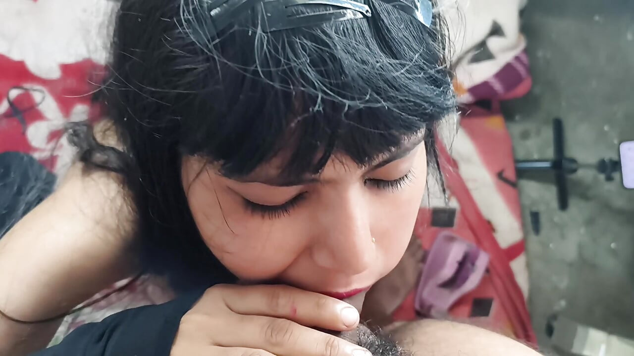 Pareja india caliente disfruta con historia de sexo audio hindi
