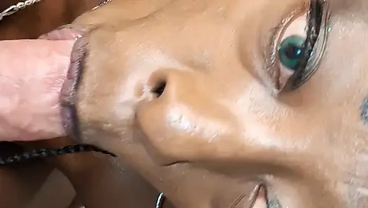 Lil Blue Nasty yarak emiyor