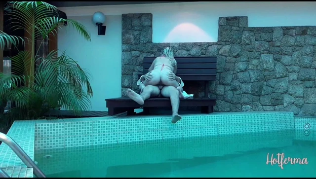 Boss invites maid to the pool but couldn't resist the hottie