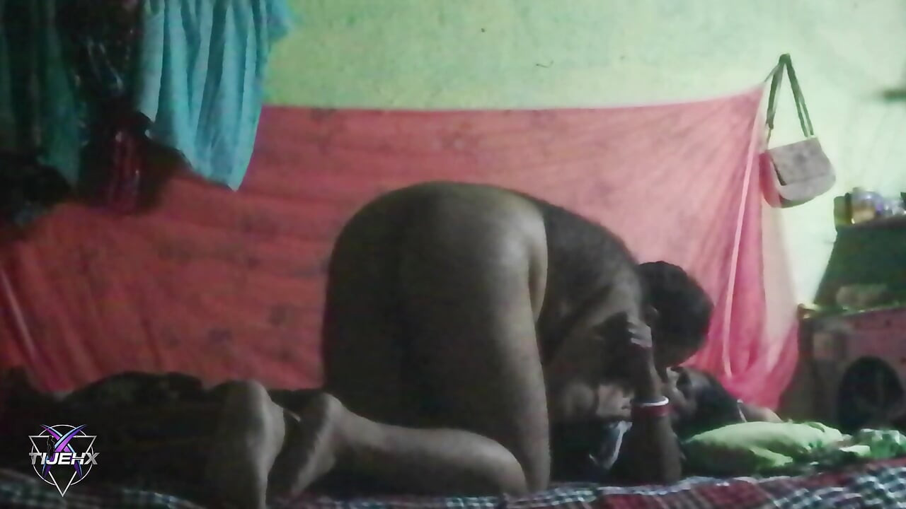 Prelepa desi bucmasta svastika jebena i uživana od strane devar