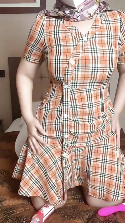 Latest Indo - Sister-in-law masturbates to crot a lot
