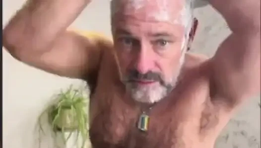 Daddybear duş zamanı