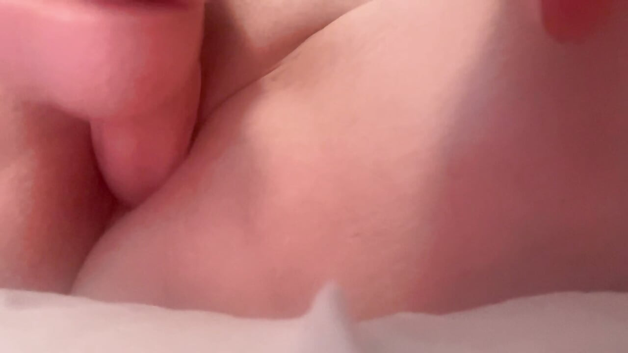 Naughty girl pleasures ass and pussy at home alone