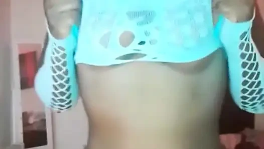 Murid super semok ini akan crot di mulutmu