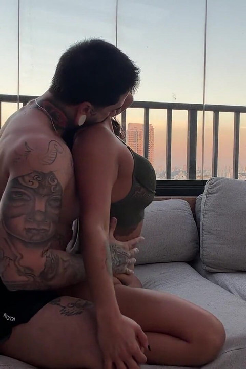 Naughty Argentine Was Showing off on the Balcony of the Building