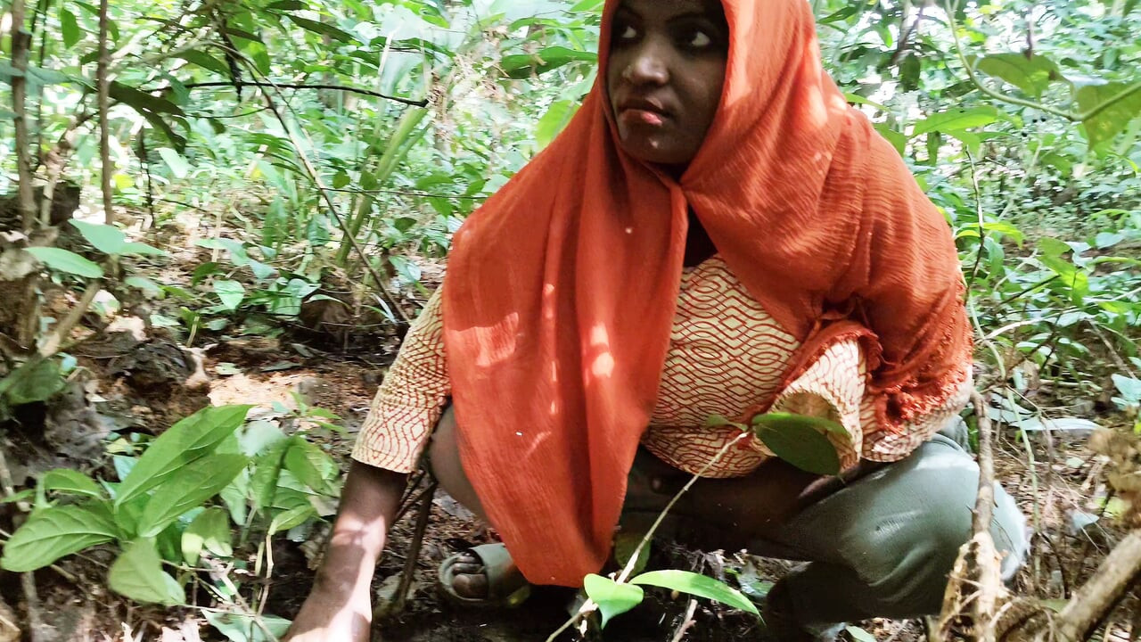 Girl pissing In Jungle & Big Boobs And Pussy Massage