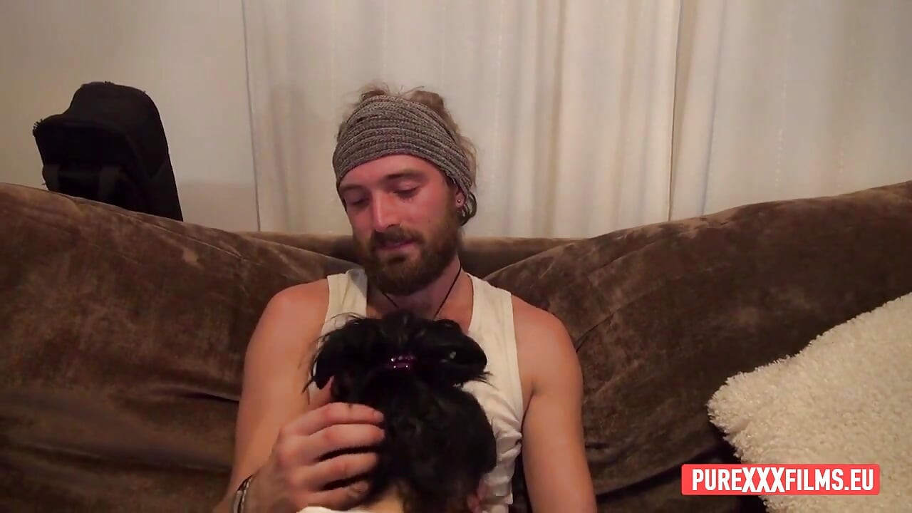 Tatlı esmer Jess İskoçya Jonny Cooper tarafından sikiliyor