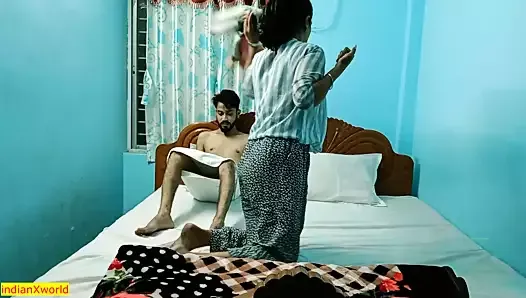 Индийский молодой паренек трахает обслугу гостиничного номера в отеле из Мумбая! Индийский секс в отеле