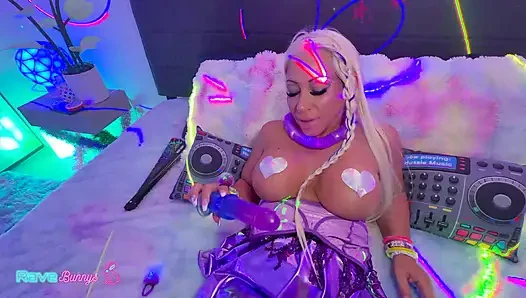 Rave Bimbo Pamela Sanderson's Ass Gets Spread And Filled By Hussie!