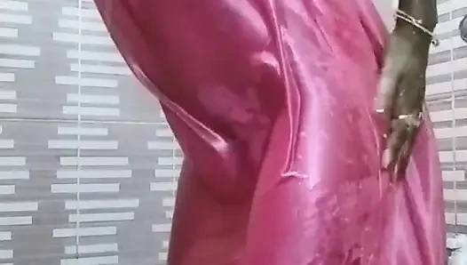 Deshi Babhi Shower Video