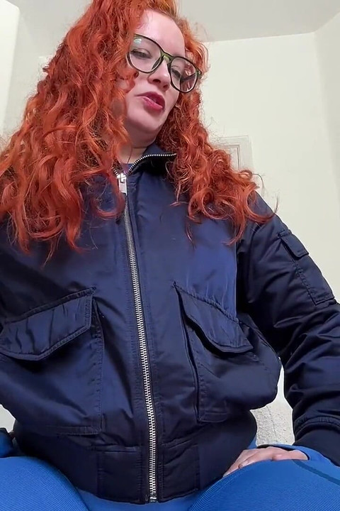 บําเรอตูดของ Evil Supergirl, อมควย, ตรึง, และหน้าสําหรับซุปเปอร์แมนไร้อํานาจ