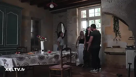 Chloe Duval ve Alice Drake ile seksi Fransız üçlü seks