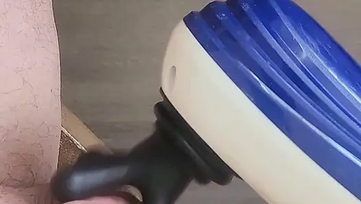 Masajcı yarağıma masaj yapıyor