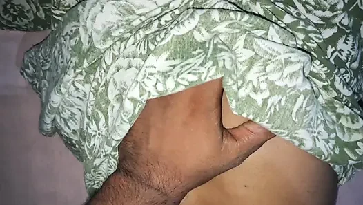 Desi-ehefrau hart gefickt