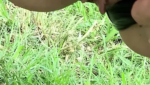 Tetangga petani, kencing di luar ruangan sampai kencing di toket