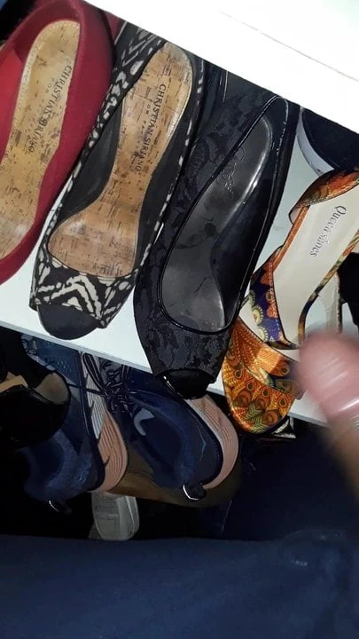Cum on white milf heels
