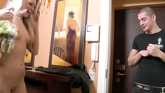 Dampfende dusche, halsfick und muschi hämmern überlauf