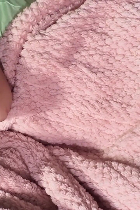 Teen Inocente Sola Con Su Padrastro Pervertido! Linda Hijastra Sedujo Tabú