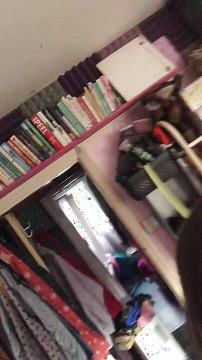 Делаю туалет танец после слишком много кофе, когда догоняю друга