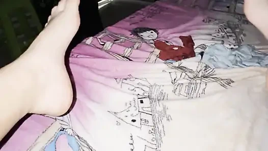 Kolumbianische alleinerziehende Mutter masturbiert, bis sie einen großen Orgasmus hat