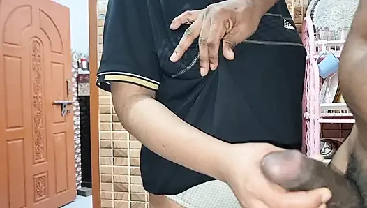 Karımı siktim, bugün t-shart'ımı bağlatıyor. Bangladeşli sesli yeni video