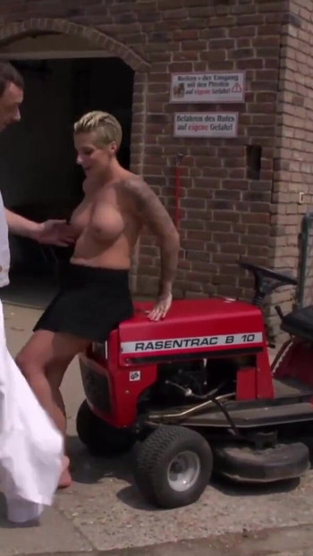 Jaw-dropping moment from "Tattoo Schlampe auf dem Traktor gefickt"