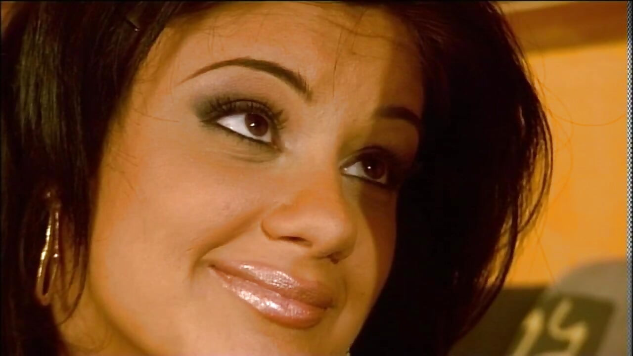 Sorana studying when receives a visit from her friend Dennis