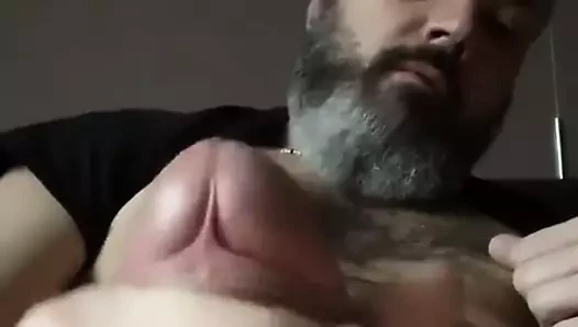 yakışıklı sakallı ayı boşalan