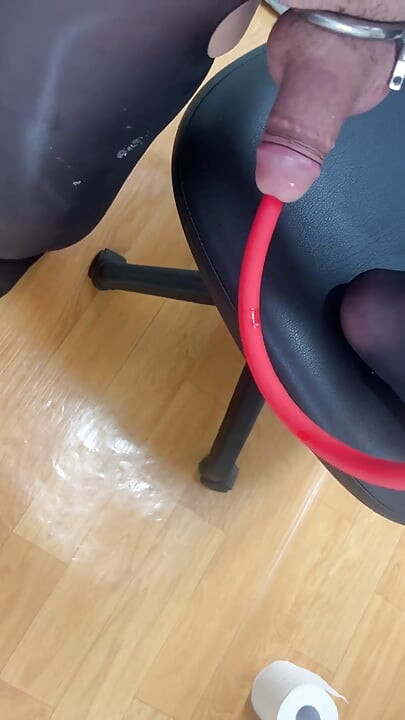 PEEHOLE, feueratmender twitter
